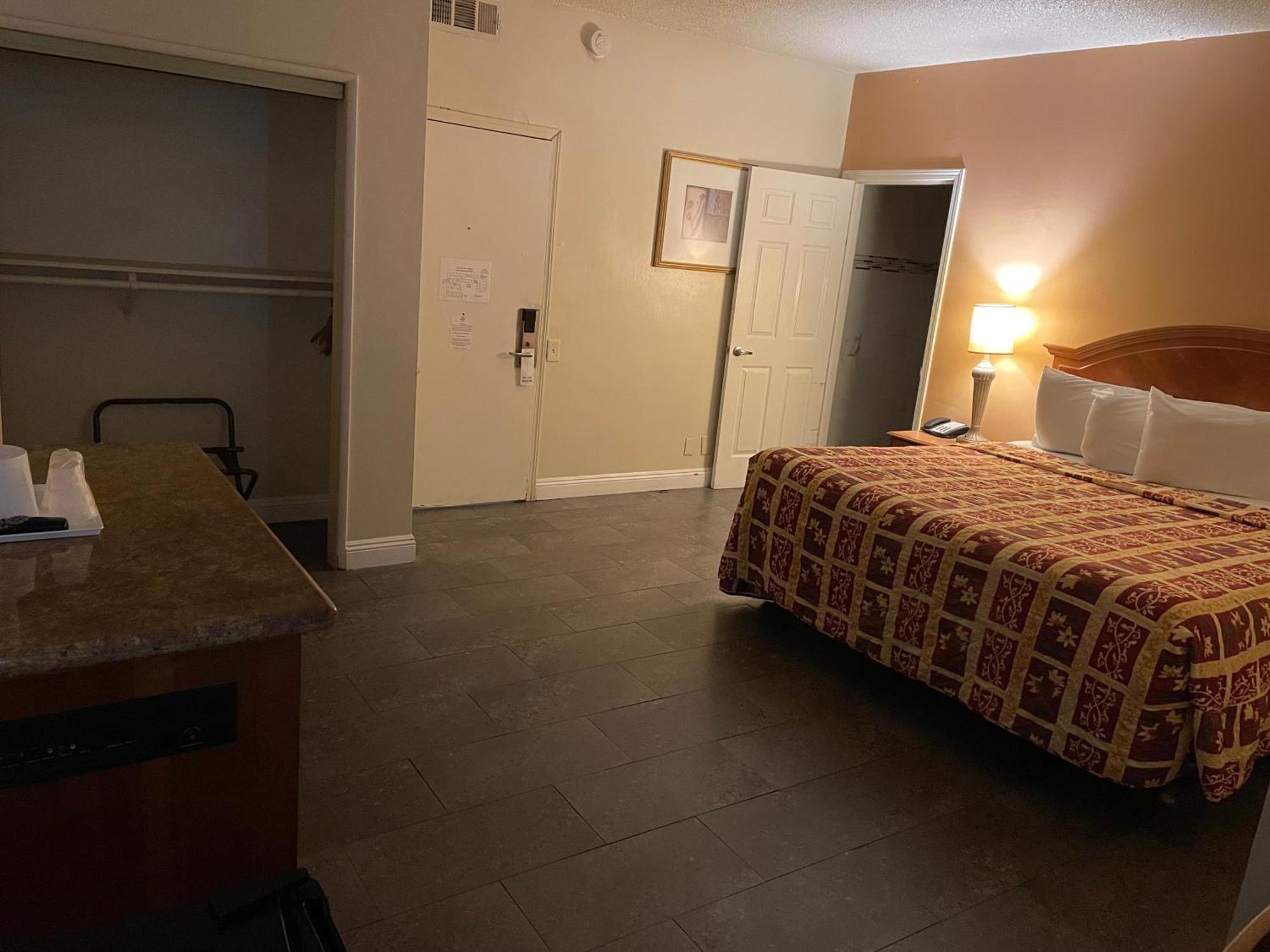 Grand Inn Fullerton Bagian luar foto