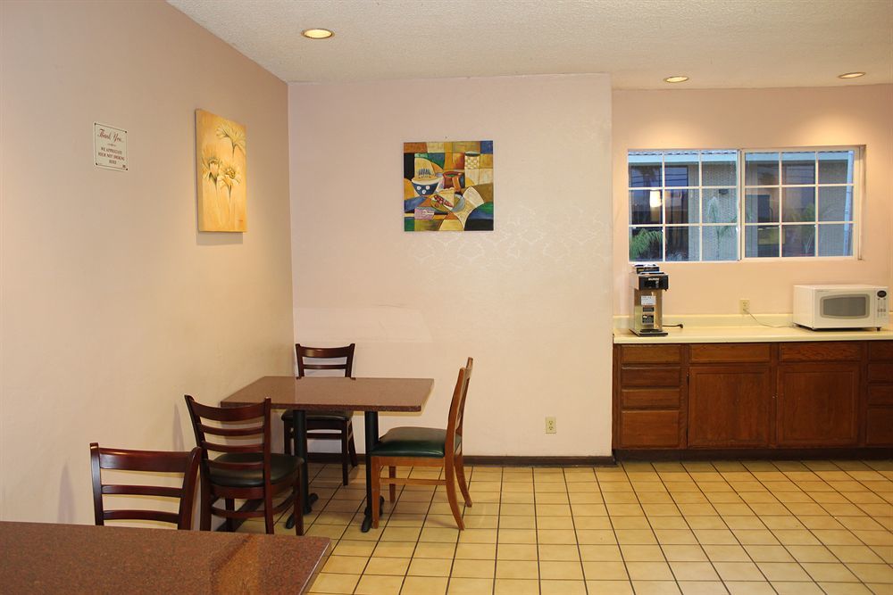 Grand Inn Fullerton Bagian luar foto