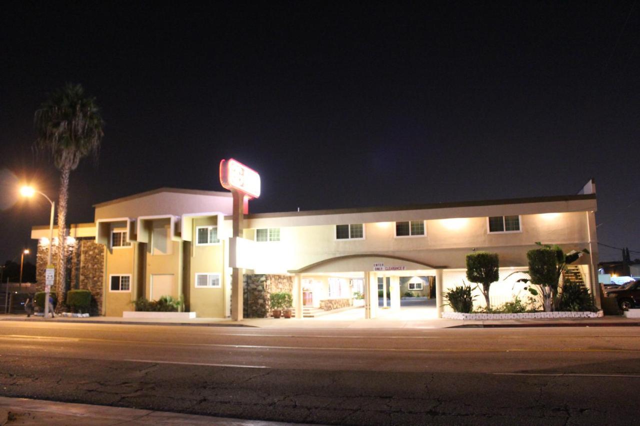 Grand Inn Fullerton Bagian luar foto